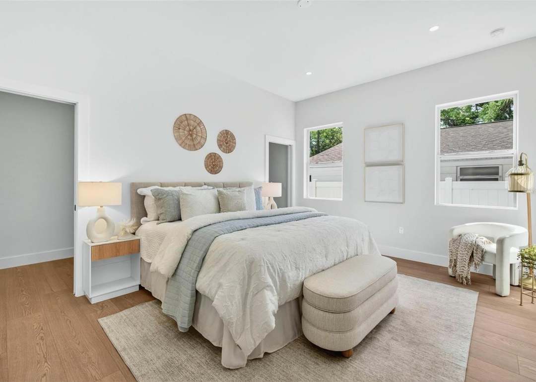 4365 Iris St N - $779,000