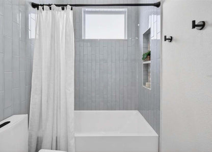 4365 Iris St N - $779,000