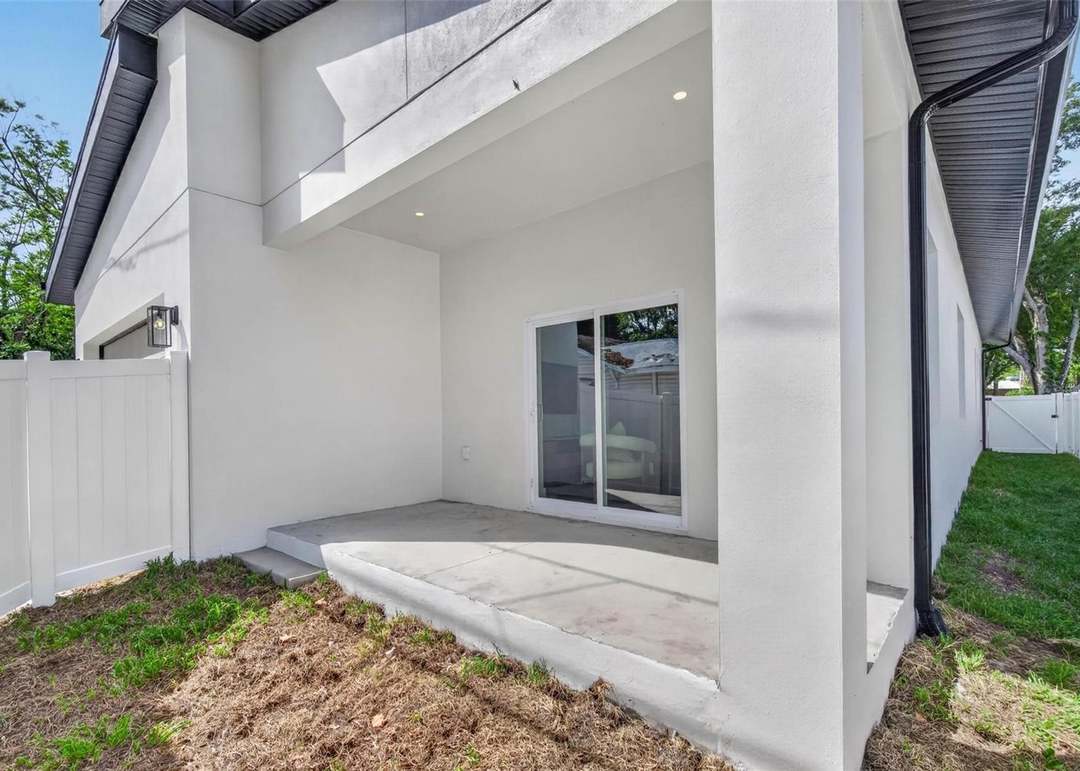 4365 Iris St N - $779,000