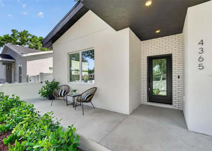 4365 Iris St N - $779,000