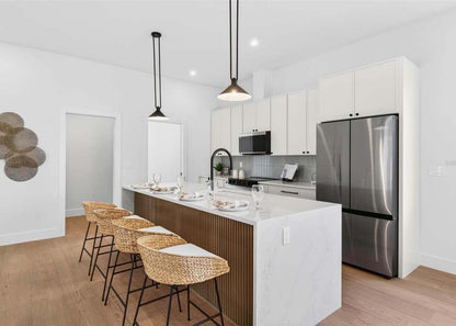 4365 Iris St N - $779,000
