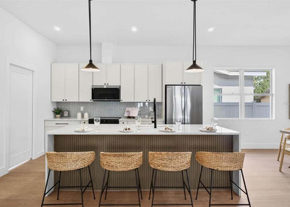 4365 Iris St N - $779,000